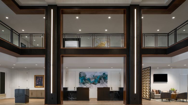<b>New Orleans Marriott Warehouse Arts District Lobby</b>. Images powered by <a href="https://www.leonardoworldwide.com/" title="Leonardo Worldwide" target="_blank">Leonardo</a>.