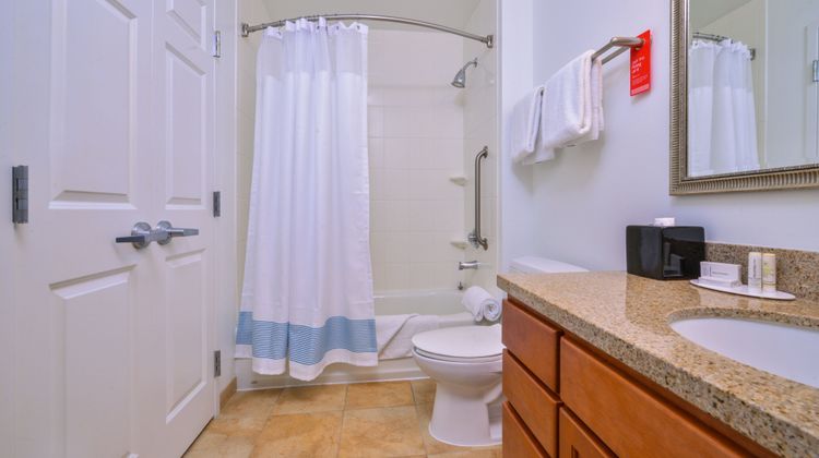 TownePlace Suites Thousand Oaks Ventura Room