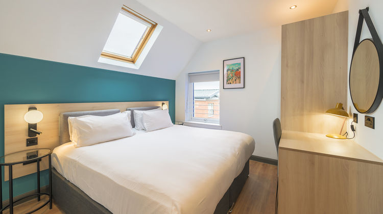 Holyrood Aparthotel Room