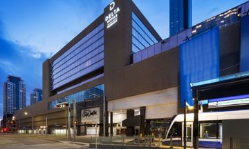 Delta Hotels Edmonton Centre Suites