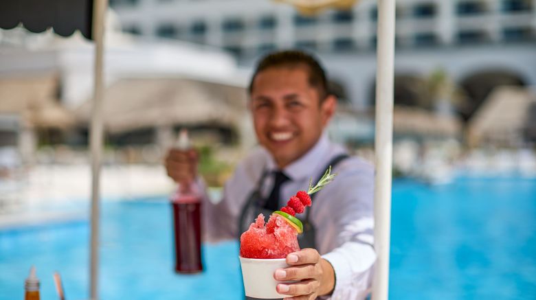 <b>Marriott Cancun, An All-Inclusive Resort Pool</b>. Images powered by <a href="https://www.leonardoworldwide.com/" title="Leonardo Worldwide" target="_blank">Leonardo</a>.