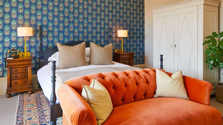 <b>The Roseate Edinburgh Suite</b>. Images powered by <a href="https://www.leonardoworldwide.com/" title="Leonardo Worldwide" target="_blank">Leonardo</a>.
