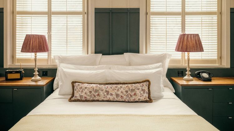High Road House Room