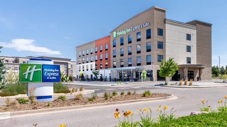 Holiday inn Express & Stes AFA Northgate Exterior