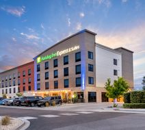 Holiday inn Express & Stes AFA Northgate Exterior