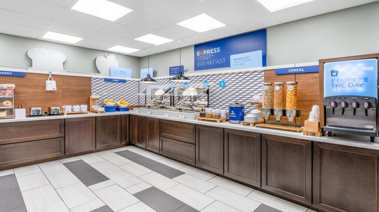 Holiday inn Express & Stes AFA Northgate Restaurant