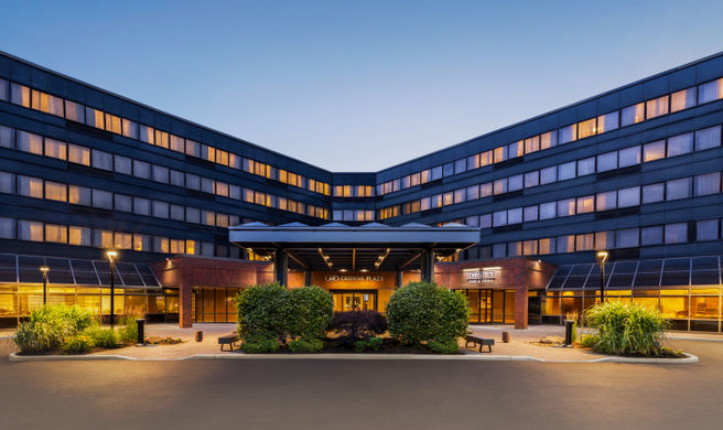 Crowne Plaza Hotel Exterior