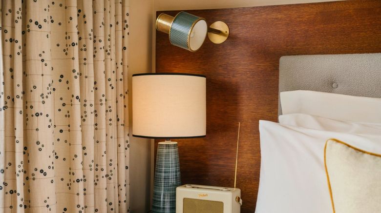 <b>White City House Room</b>. Images powered by <a href="https://www.leonardoworldwide.com/" title="Leonardo Worldwide" target="_blank">Leonardo</a>.