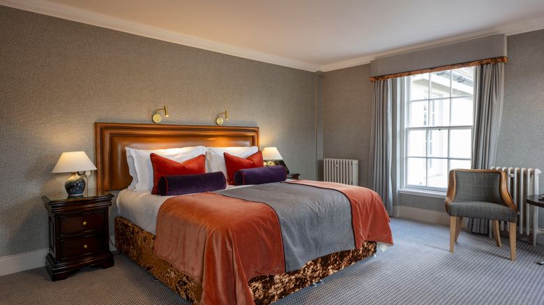 <b>Knipoch Hotel Suite</b>. Images powered by <a href="https://www.leonardoworldwide.com/" title="Leonardo Worldwide" target="_blank">Leonardo</a>.
