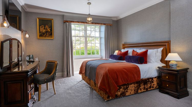 Knipoch Hotel Room