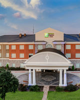 Holiday Inn Express & Suites Clute - Lak