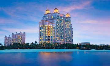 The Cove at Atlantis, Autograph Coll