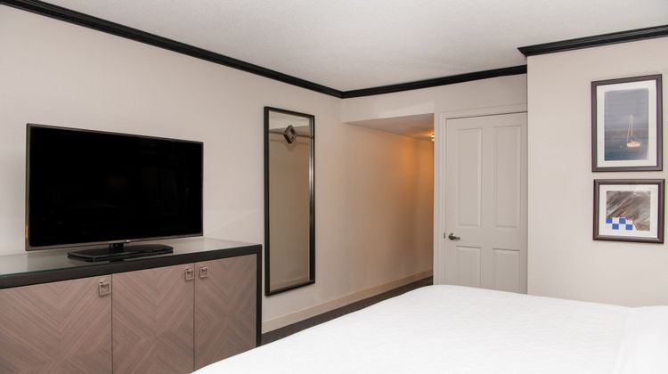 Sheraton Minneapolis West Hotel Suite