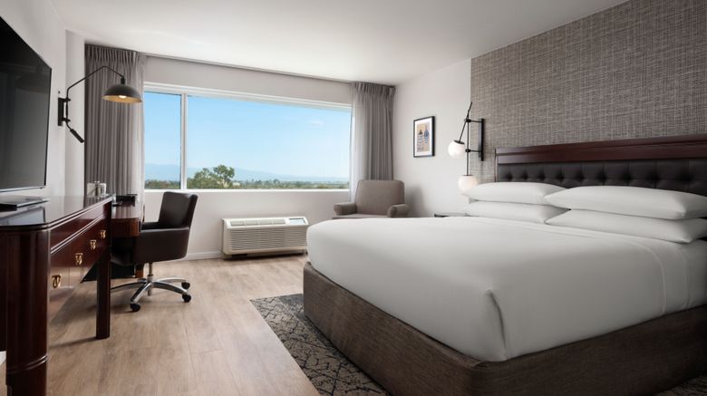 <b>Sheraton Ontario Airport Hotel Room</b>. Images powered by <a href="https://www.leonardoworldwide.com/" title="Leonardo Worldwide" target="_blank">Leonardo</a>.