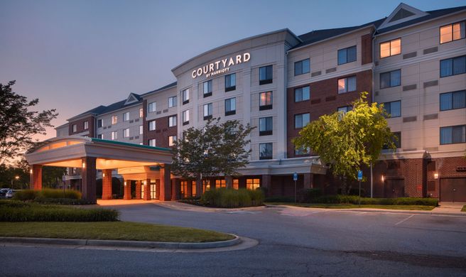 Courtyard Winchester Exterior
