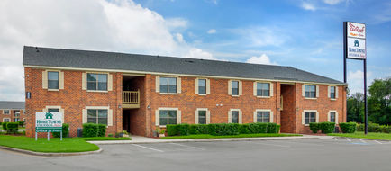 HomeTowne Studios Huntsville-Madison Exterior