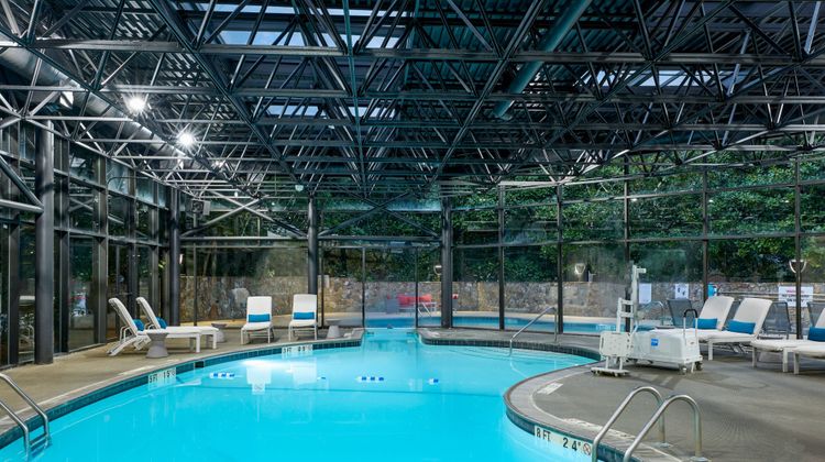 The Westin Atlanta Airport Pool