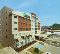 Holiday Inn Express Manzanillo Exterior