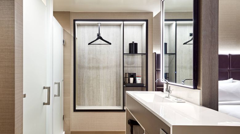 <b>AC Hotel by Marriott Palo Alto Room</b>. Images powered by <a href="https://www.leonardoworldwide.com/" title="Leonardo Worldwide" target="_blank">Leonardo</a>.