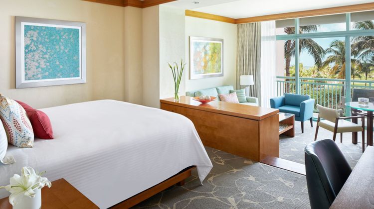 The Cove at Atlantis, Autograph Coll Suite