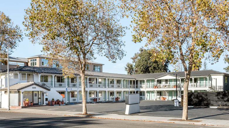 <b>Leland Hotel Exterior</b>. Images powered by <a href="https://www.leonardoworldwide.com/" title="Leonardo Worldwide" target="_blank">Leonardo</a>.