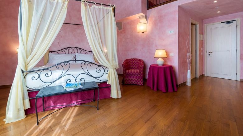 <b>Hotel Borgo di Cortefreda Suite</b>. Images powered by <a href="https://www.leonardoworldwide.com/" title="Leonardo Worldwide" target="_blank">Leonardo</a>.
