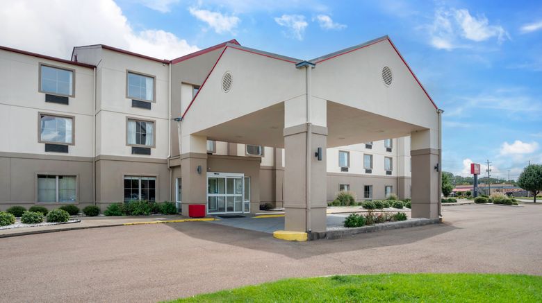 <b>Red Roof PLUS+ & Suites Vicksburg Exterior</b>. Images powered by <a href="https://www.leonardoworldwide.com/" title="Leonardo Worldwide" target="_blank">Leonardo</a>.