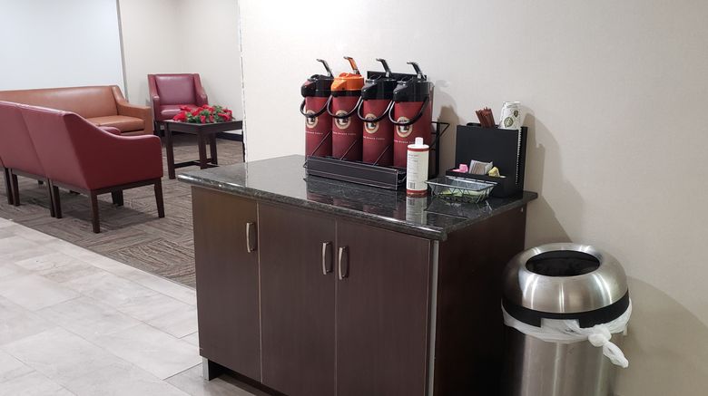 <b>Red Roof PLUS+ & Suites Vicksburg Lobby</b>. Images powered by <a href="https://www.leonardoworldwide.com/" title="Leonardo Worldwide" target="_blank">Leonardo</a>.