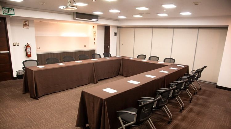 Aku Hotels Meeting