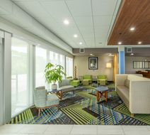 Holiday Inn Express & Suites Lindale Exterior