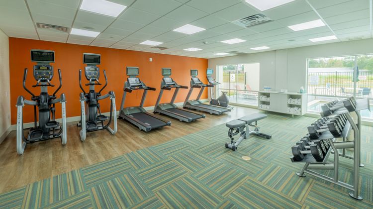 Holiday Inn Express & Suites Lindale Health Club