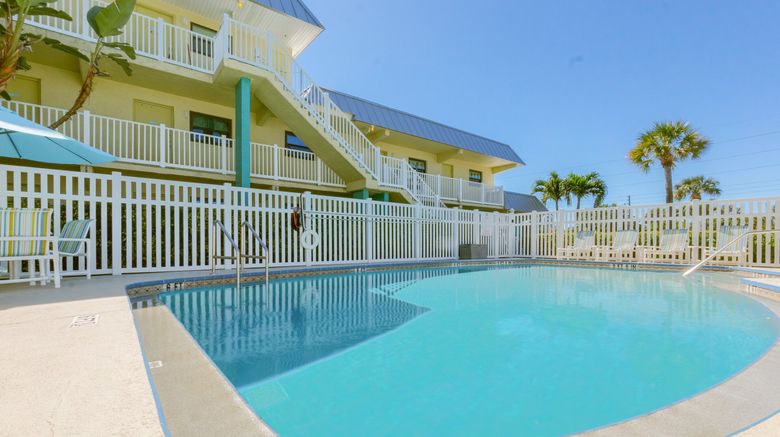 <b>Tuckaway Shores Resort Pool</b>. Images powered by <a href="https://www.leonardoworldwide.com/" title="Leonardo Worldwide" target="_blank">Leonardo</a>.