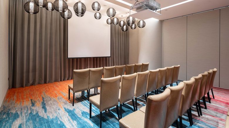 <b>Capri by Fraser, China Square Meeting</b>. Images powered by <a href="https://www.leonardoworldwide.com/" title="Leonardo Worldwide" target="_blank">Leonardo</a>.