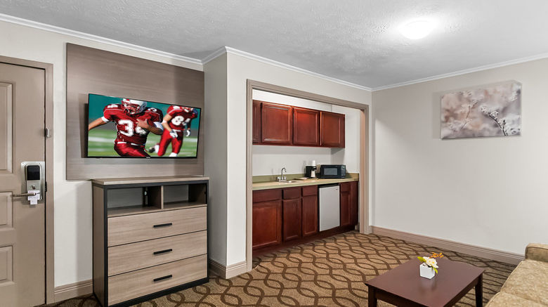 <b>Red Roof Inn & Suites Lexington-Hamburg Room</b>. Images powered by <a href="https://www.leonardoworldwide.com/" title="Leonardo Worldwide" target="_blank">Leonardo</a>.