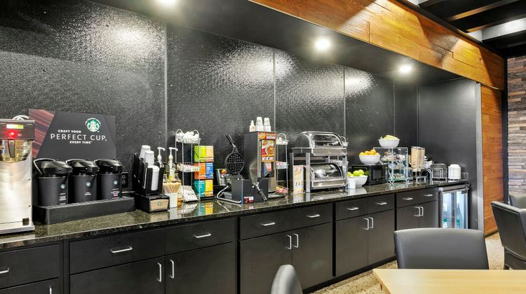 Cobblestone Hotel & Suites Restaurant