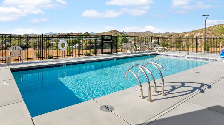 Cobblestone Hotel & Suites Pool