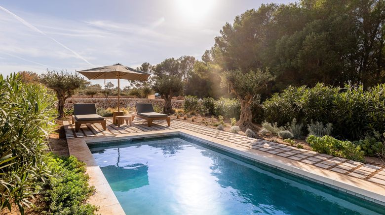 <b>Cap Menorca Pool</b>. Images powered by <a href="https://www.leonardoworldwide.com/" title="Leonardo Worldwide" target="_blank">Leonardo</a>.