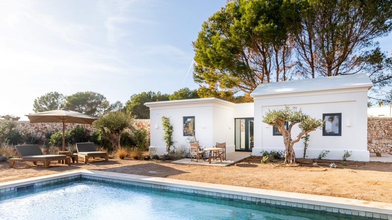 <b>Cap Menorca Pool</b>. Images powered by <a href="https://www.leonardoworldwide.com/" title="Leonardo Worldwide" target="_blank">Leonardo</a>.