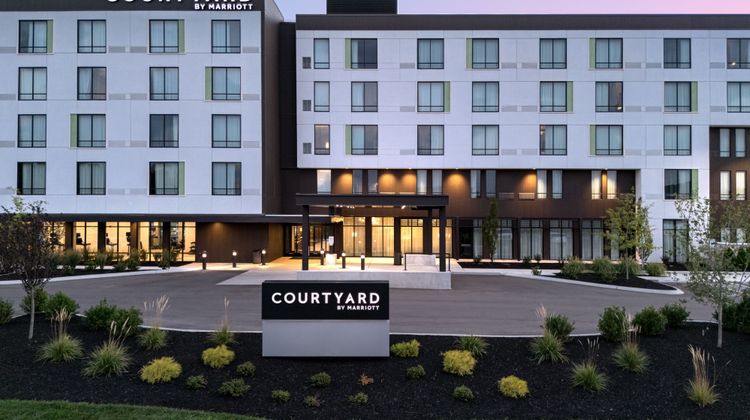 Courtyard by Marriott Smyrna Exterior