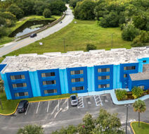 Spot X Hotel Tampa - Wesley Chapel Exterior