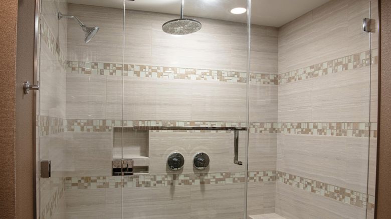 <b>Sheraton Mission Valley San Diego Hotel Room</b>. Images powered by <a href="https://www.leonardoworldwide.com/" title="Leonardo Worldwide" target="_blank">Leonardo</a>.