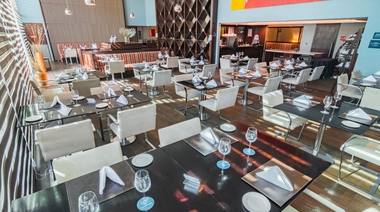 <b>Four Points by Sheraton Los Angeles Restaurant</b>. Images powered by <a href="https://www.leonardoworldwide.com/" title="Leonardo Worldwide" target="_blank">Leonardo</a>.