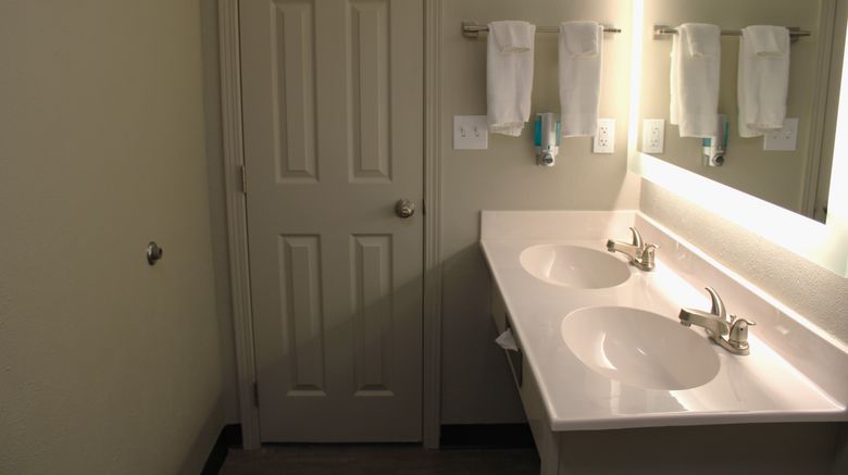 <b>Boarders Inn & Suites by Cobblestone Room</b>. Images powered by <a href="https://www.leonardoworldwide.com/" title="Leonardo Worldwide" target="_blank">Leonardo</a>.