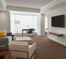 Sheraton Parkway Toronto North Hotel Room