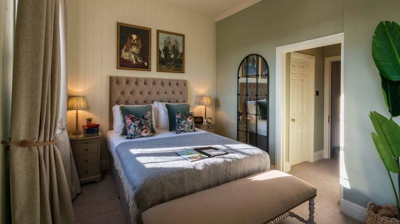 <b>The Cotswold Gateway Hotel Room</b>. Images powered by <a href="https://www.leonardoworldwide.com/" title="Leonardo Worldwide" target="_blank">Leonardo</a>.