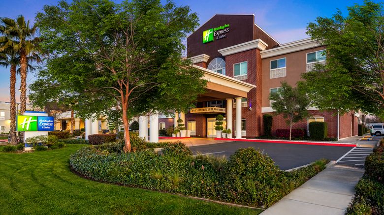 <b>Holiday Inn Express Hotel & Suites Exterior</b>. Images powered by <a href="https://www.leonardoworldwide.com/" title="Leonardo Worldwide" target="_blank">Leonardo</a>.