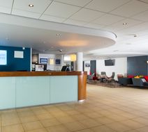 Holiday Inn Express Exterior