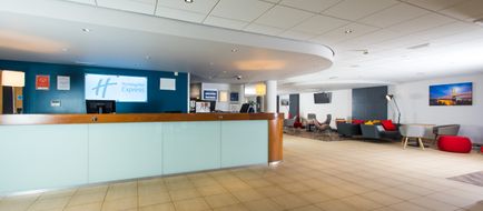 Holiday Inn Express Exterior