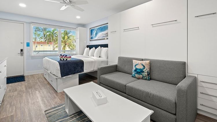 Silver Surf Gulf Beach Resort Suite