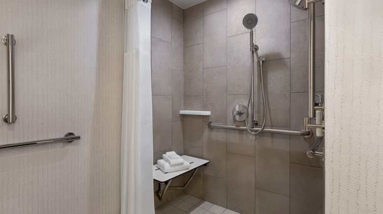 <b>Holiday Inn Nashville Downtown Stadium Room</b>. Images powered by <a href="https://www.leonardoworldwide.com/" title="Leonardo Worldwide" target="_blank">Leonardo</a>.